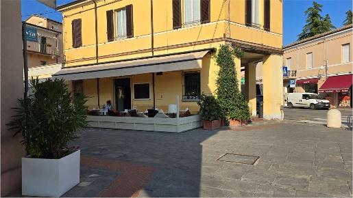 Foto Negozio a Santarcangelo di Romagna di 30 m² con 3 locali in vendita