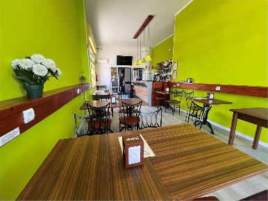 Foto Negozio in Per Vergiate  620, Mercallo di 65 m² con 3 locali