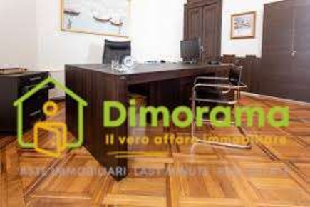 Foto Ufficio a Livorno di 70 m² con 3 locali in vendita