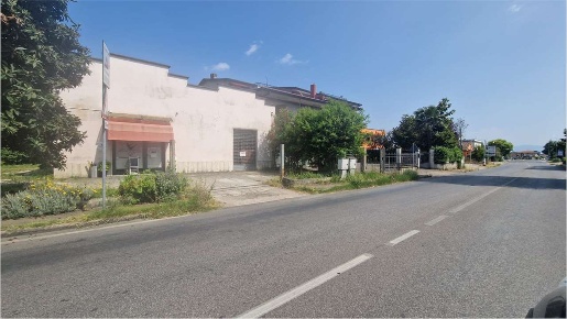 Foto Negozio in ss 155 Tecchiena, Alatri Tecchiena di 120 m² con 1 locali