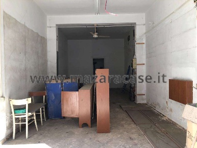 Foto Negozio a Mazara del Vallo di 100 m² con 1 locali in vendita