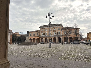 Foto Negozio in Via Rino Molari 17, Santarcangelo di Romagna Santarcangelo