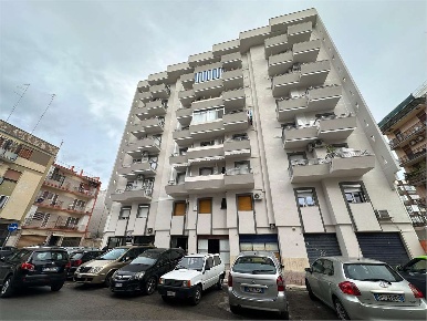 Foto Negozio in VIA DAVIDE LOPEZ 43/45, Bari Libertà di 56 m² con 1 locali