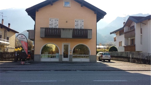 Foto Negozio in via roma, Borgo Valsugana Borgo di 98 m² con 3 locali
