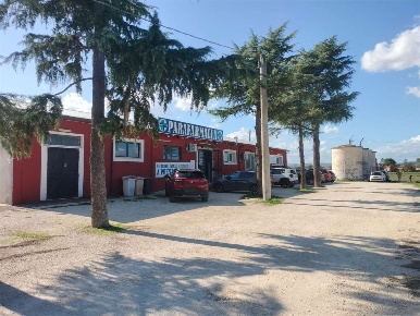 Foto Negozio in Via Salaria 24, Montelibretti di 210 m² con 3 locali