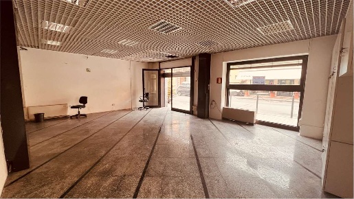 Foto Ufficio in via romana, Porcari di 90 m² con 2 locali in affitto