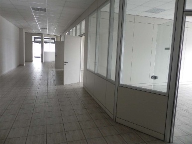 Foto Ufficio a Cesena di 360 m² con 8 locali in affitto