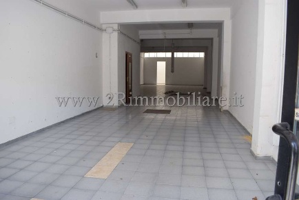 Foto Negozio in Via E.Sansone 1, Mazara del Vallo Trasmazzaro di 200 m²