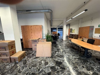 Foto Negozio in via Angelo Maj, Bergamo Borgo Palazzo di 310 m² in affitto