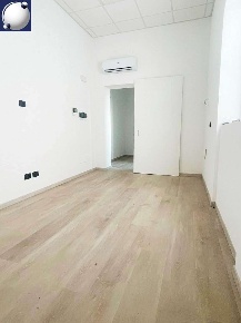 Foto Ufficio in Corso XXV Aprile, Erba Centro di 30 m² con 1 locali
