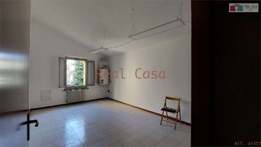 Foto Ufficio in Via Giardini  650, Modena Villaggio Zeta di 70 m²
