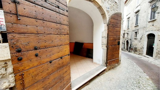 Foto Negozio a Veroli di 60 m² con 3 locali in vendita