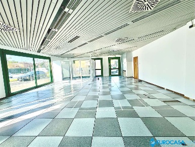 Foto Ufficio a Carpi di 214 m² con 3 locali in affitto