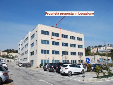 Foto Ufficio a Osimo di 60 m² con 1 locali in affitto