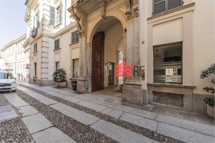 Foto Negozio in via negroni 4, Novara Centro Storico di 60 m² con 2 locali