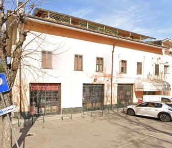 Foto Negozio a Reggio nell'Emilia di 600 m² con 4 locali in vendita