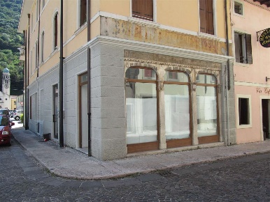 Foto Negozio a Vittorio Veneto di 110 m² con 3 locali in vendita