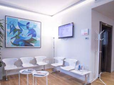 Foto Negozio a Reggio nell'Emilia di 400 m² con 4 locali in affitto