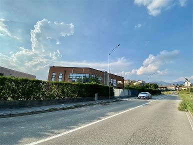 Foto Ufficio a Costa Masnaga di 380 m² con 15 locali in affitto