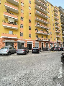 Foto Negozio a Cagliari di 80 m² con 2 locali in vendita
