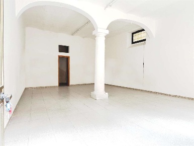 Foto Negozio a Siniscola di 60 m² con 1 locali in vendita