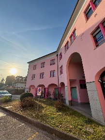 Foto Ufficio in VIA LEOPARDI 7D, Erba Centro di 100 m² con 3 locali