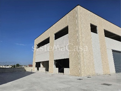 Foto Ufficio a Brusciano di 220 m² con 1 locali in affitto