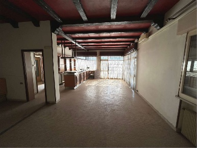 Foto Negozio in Località Borgonuovo, Porcia Borgonuovo di 179 m² in vendita