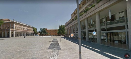 Foto Negozio in p.za Della Vittoria 1, Reggio nell'Emilia Centro Storico