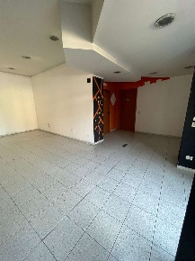 Foto Negozio a Frosinone di 74 m² con 3 locali in vendita