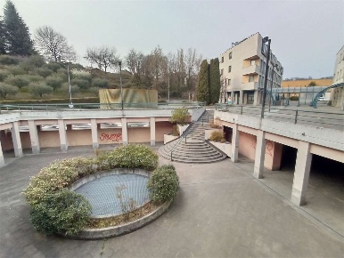 Foto Ufficio a Merate di 160 m² con 5 locali in affitto