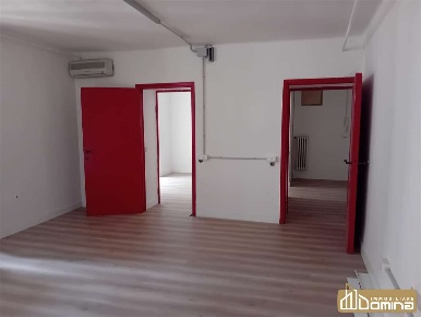 Foto Ufficio in Corso Garibaldi, Ancona Corsi di 61 m² con 2 locali