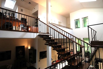 Foto Negozio in nicolo' biondo 00, Carpi di 370 m² con 12 locali in vendita