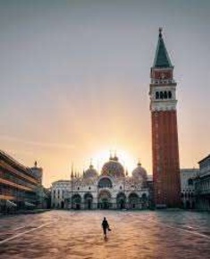 Foto Negozio in San Polo 2800, Venezia San Polo di 100 m² con 2 locali