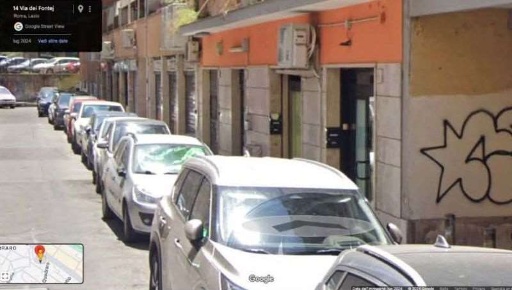 Foto Negozio in Via dei Fontej 16F, Roma Quadraro di 62 m² con 2 locali