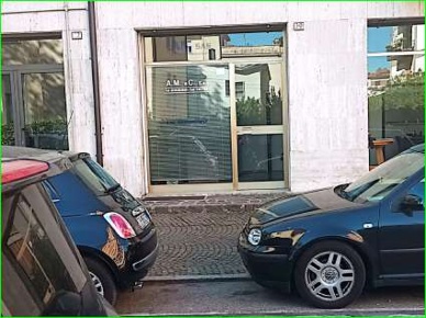 Foto Ufficio in via Caduti 30, Sassuolo Centro di 30 m² con 1 locali
