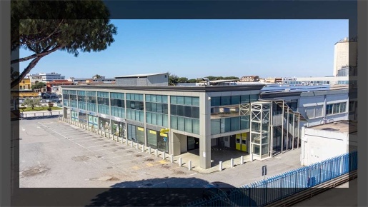 Foto Ufficio in Via Dei Castelli Romani, Pomezia Santa Palomba di 363 m²