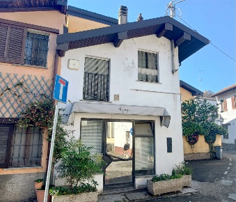 Foto Negozio in Via Gravellona, Vigevano Piccolini di 45 m² con 2 locali