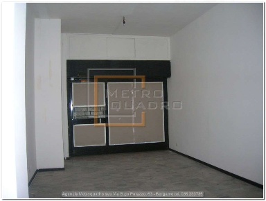 Foto Negozio in Via Vivaldi, Bergamo Borgo Palazzo di 170 m² con 4 locali