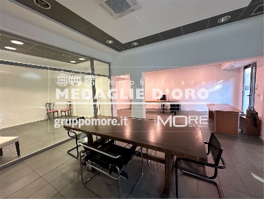 Foto Ufficio in ad.ze Viale caduti in guerra, Modena Crocetta di 220 m²