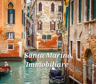 Foto Attività commerciale in Castello 5893, Venezia di 100 m² con 5 locali