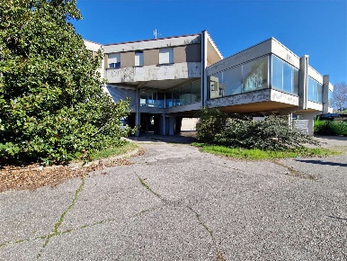 Foto Negozio in Via Pasquale Paoli, Como Camerlata - Rebbio di 1400 m²