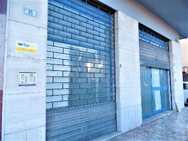 Foto Negozio in VIA MASCAGNI 37, Frosinone Pratillo di 92 m² con 1 locali