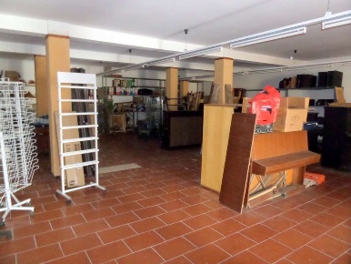 Foto Magazzino in Via Piamboschi, Cisano sul Neva di 280 m² con 1 locali