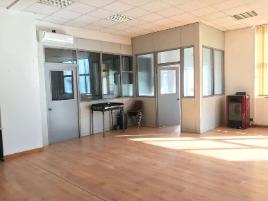 Foto Ufficio in fraz. Marter, Roncegno Terme Marter di 140 m² con 3 locali