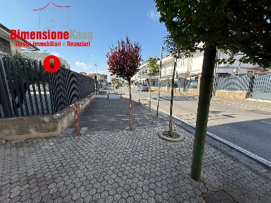 Foto Negozio in VIA MARIO DE SENA, Nola Centro di 90 m² con 2 locali