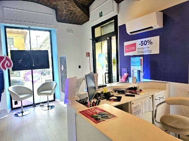 Foto Negozio in Via Nizza  350, Torino Mirafiori Nord di 100 m² in vendita