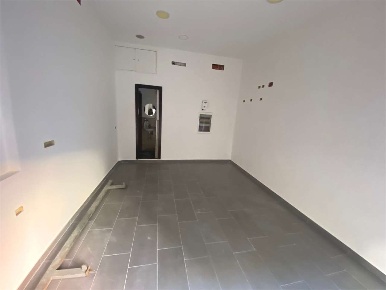 Foto Negozio a Napoli di 25 m² con 1 locali in affitto