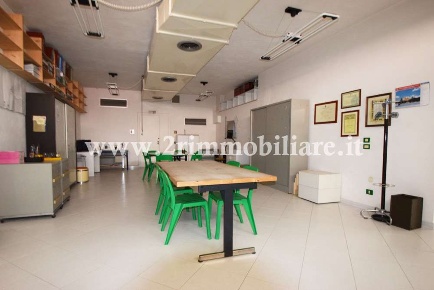 Foto Ufficio in Via Armando Diaz, Mazara del Vallo Centro di 157 m²