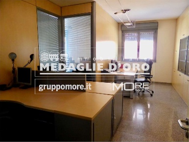 Foto Ufficio in ad.ze via zucconi, Modena San Faustino di 170 m² in vendita